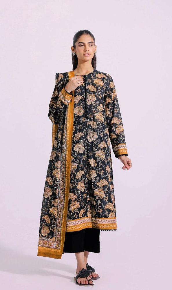 3 Pcs Women's Unstitched Khaddar Printed Suit